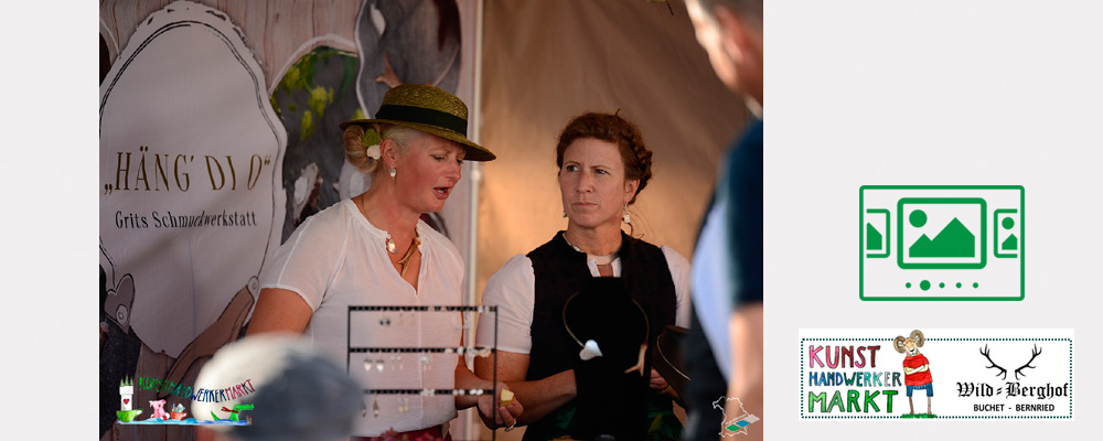 das slideshow-Fenster für 'kunsthandwerkermarkt-buchet.de' anzeigen ...
Die beiden Künstlerinnen Michaela Zehentbauer-Hilmer und Grit Gewald machen den Kunsthandwerkermarkt Buchet 2021 möglich.